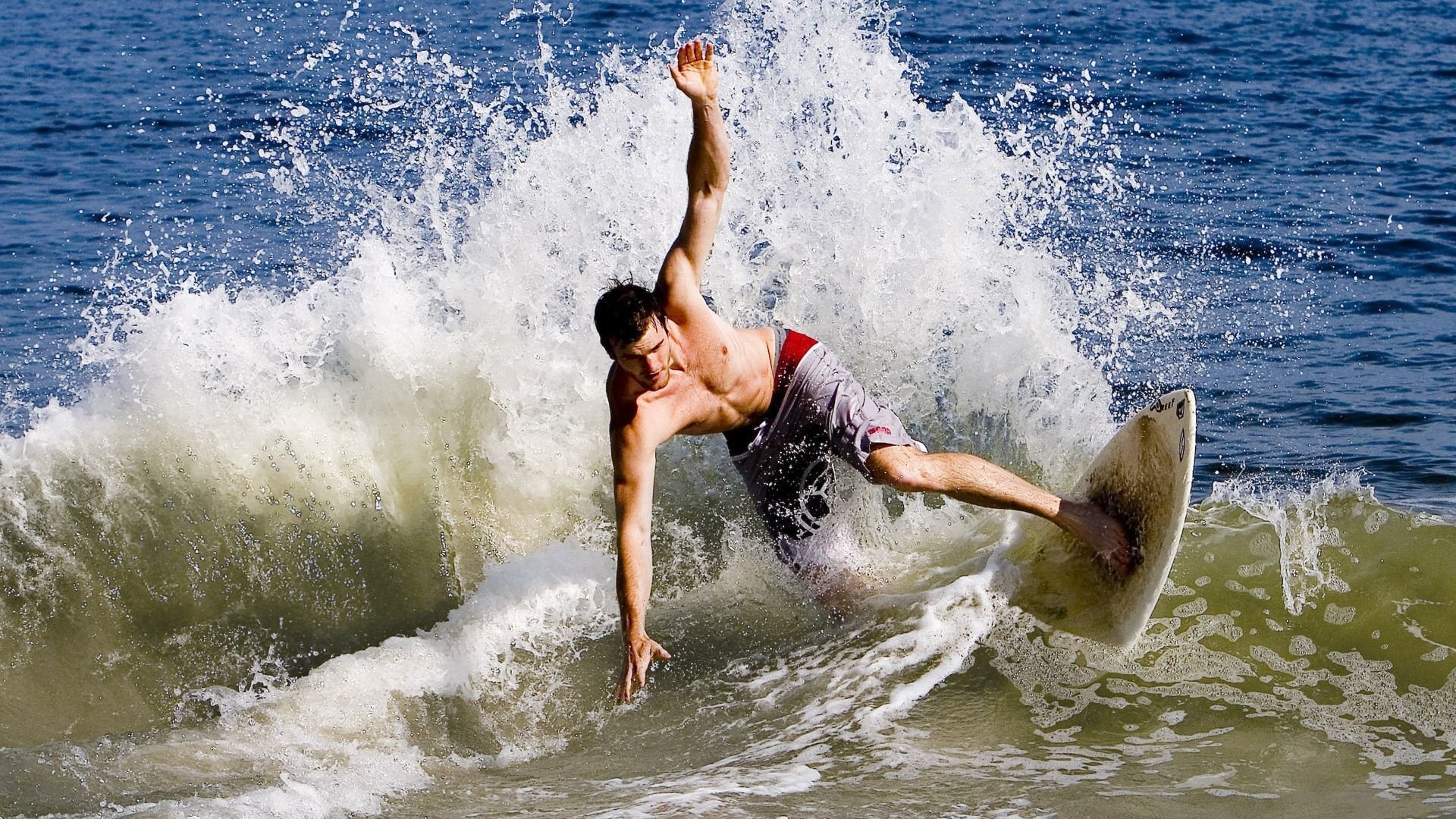 快船带队取胜！，哈兰德重要时刻表现优异赢得满堂喝彩